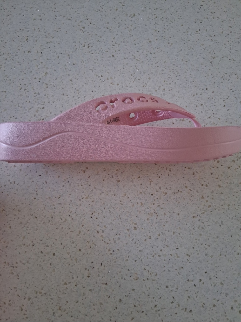 CROCS Pink Classic Flip Sandals-NWOT never worn - Picture 2 of 3
